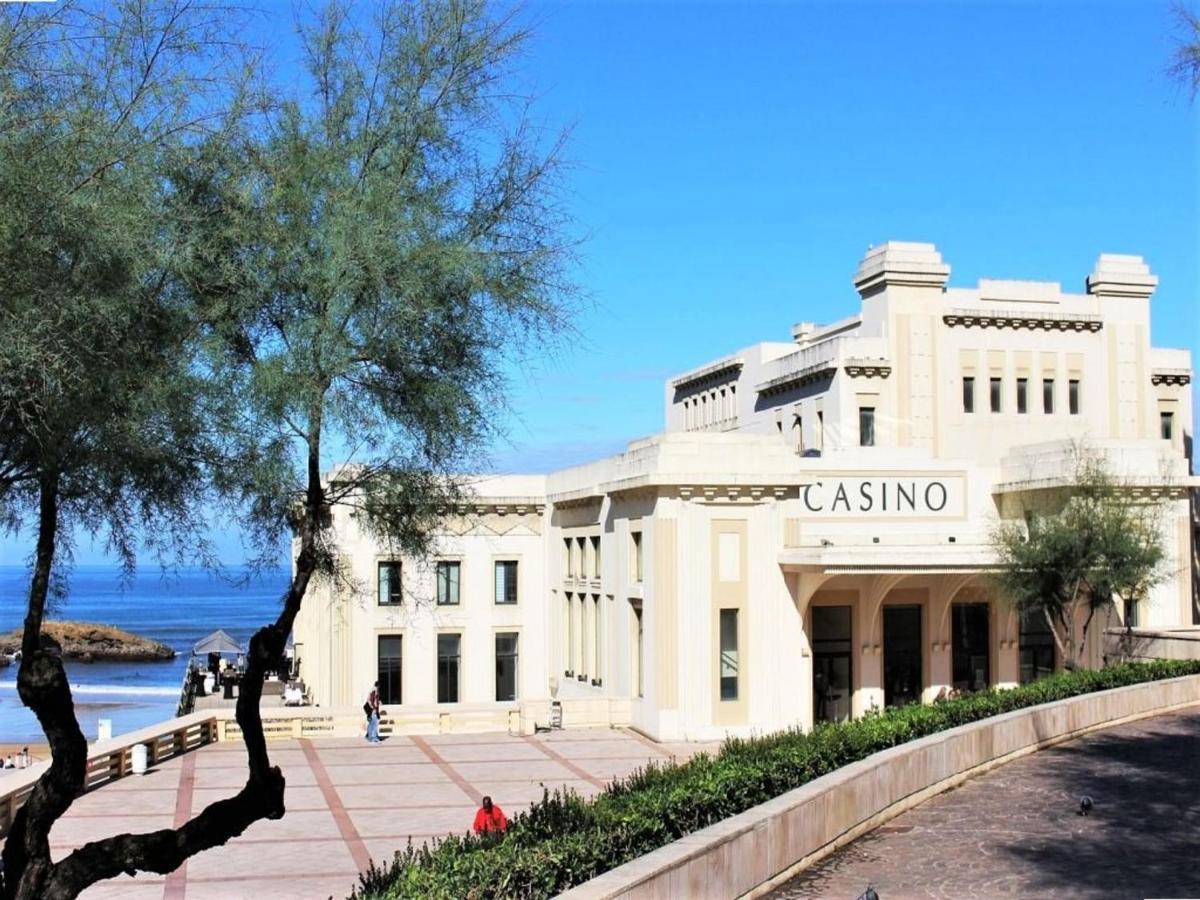 Studio Front De Mer Avec Piscine Et Balcon A Biarritz - Fr-1-3-412 Exterior photo
